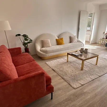 Apartment Beautiful 2-bed Near Palexpo, Un Agencies & Diplomatic Missions